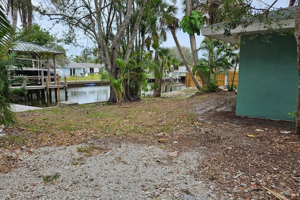 Blue Crab Dock On Gulf Canal Front Close 2 Beach Restaurants Bonita Springs Extérieur photo