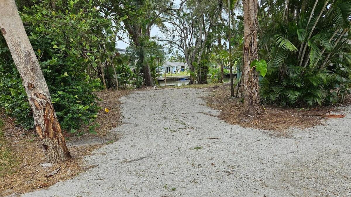 Blue Crab Dock On Gulf Canal Front Close 2 Beach Restaurants Bonita Springs Extérieur photo